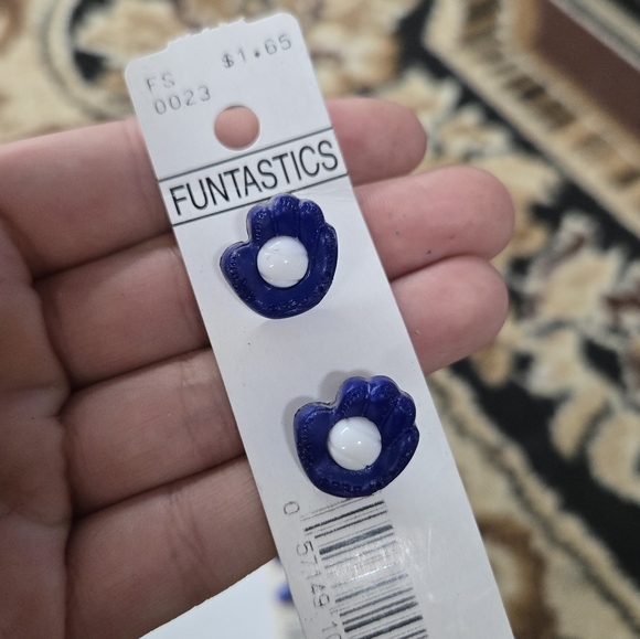 Vintage Novelty Kids Buttons Sewing Lot Bundle Trains Baseball Car Sailboat - Picture 7 of 10